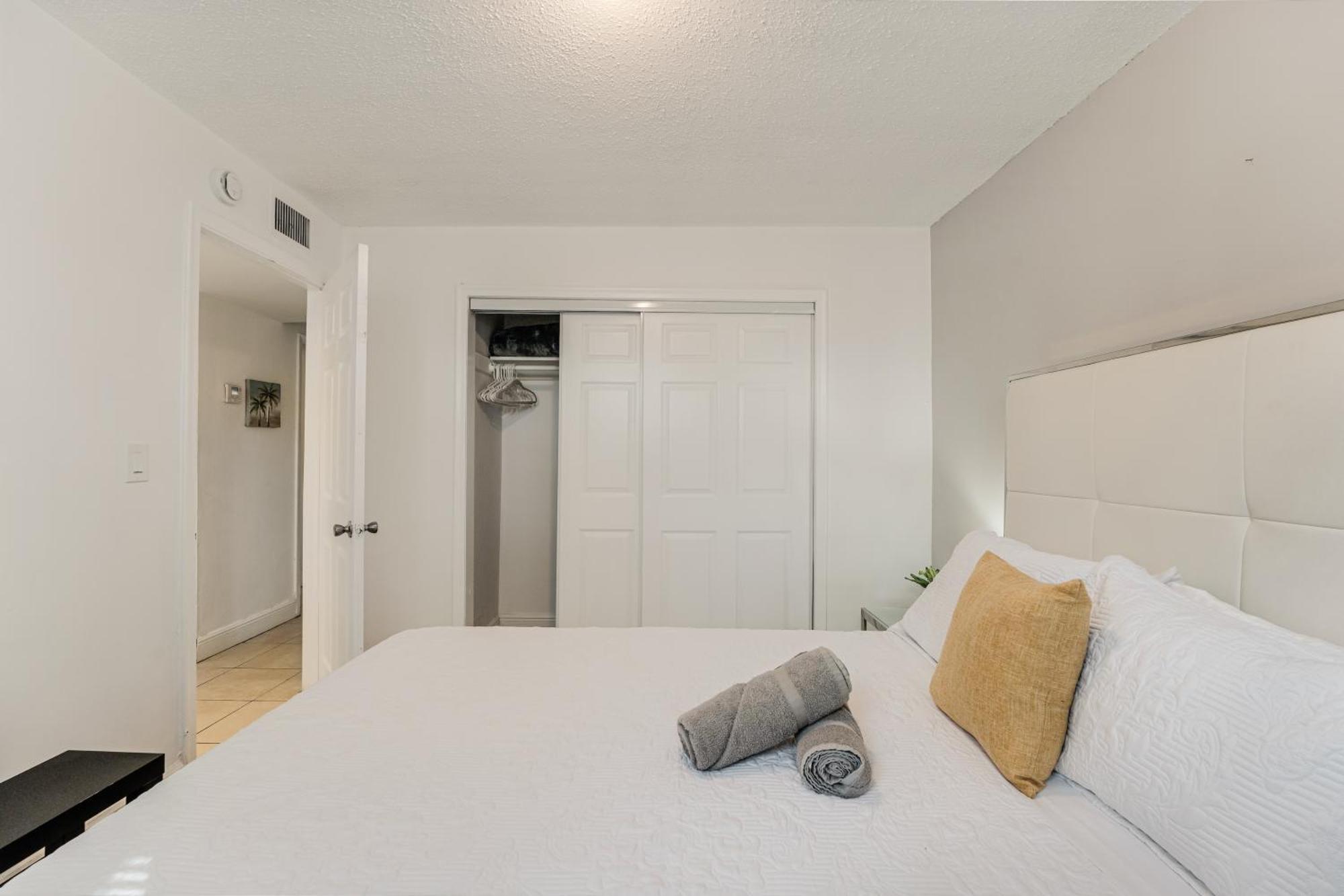 Comfortable 3 Bed Centrally Located In *